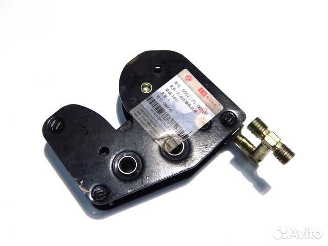 Замок крепления кабины задний (правый) донгфенг