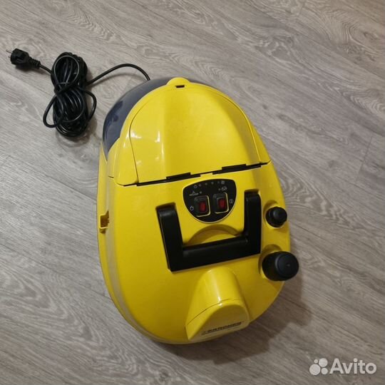 Моющий пылесос Karcher