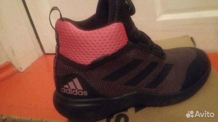 Ботинки утепленные