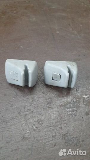 Крепление солнцезащитного козырька Ford Fiesta JA