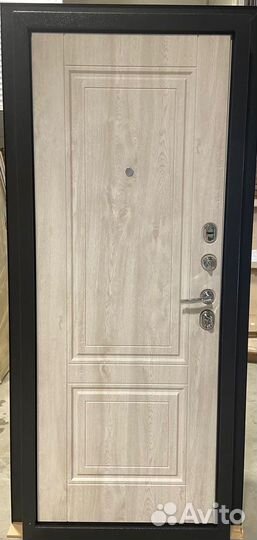 Дверь входная металлическая