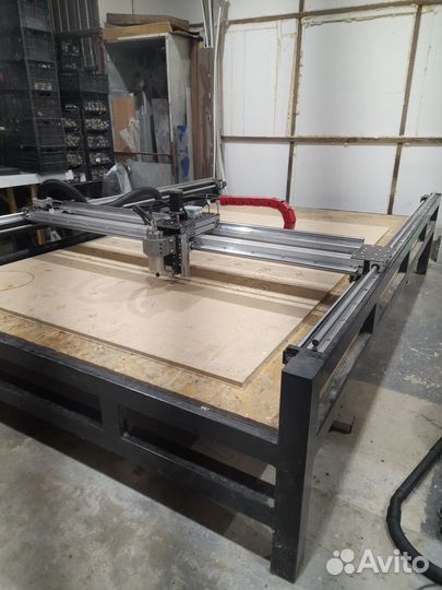 Большой фрезерный станок с чпу по дереву бу