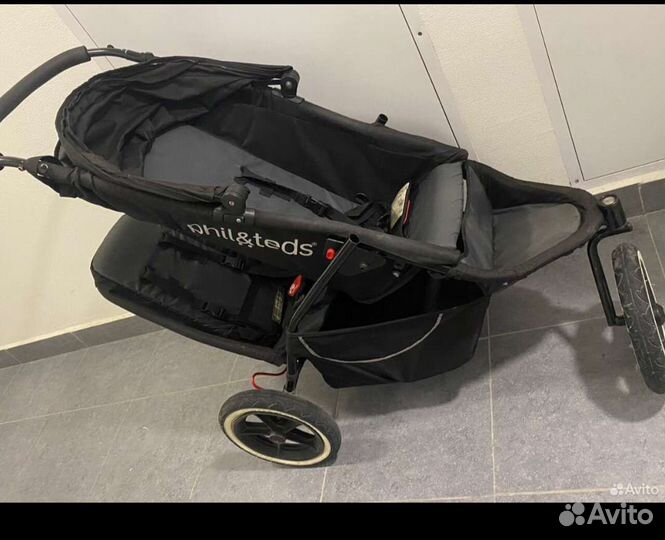 Коляска для двойни погодок