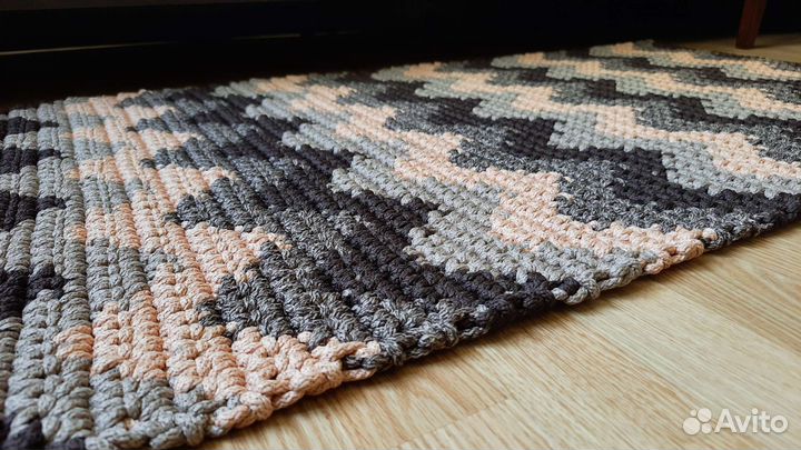 Коврик ручной работы