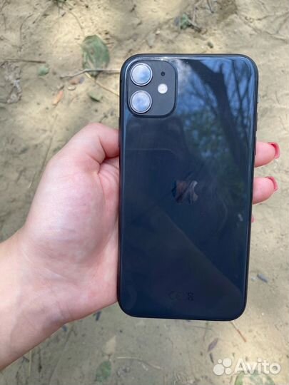 iPhone 11, 64 ГБ