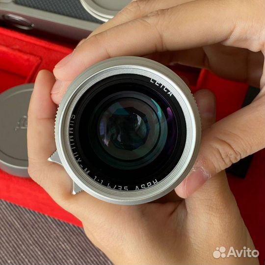 Фотоаппарат Leica