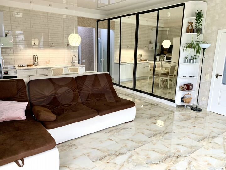 2-к. апартаменты, 65 м², 4/10 эт.