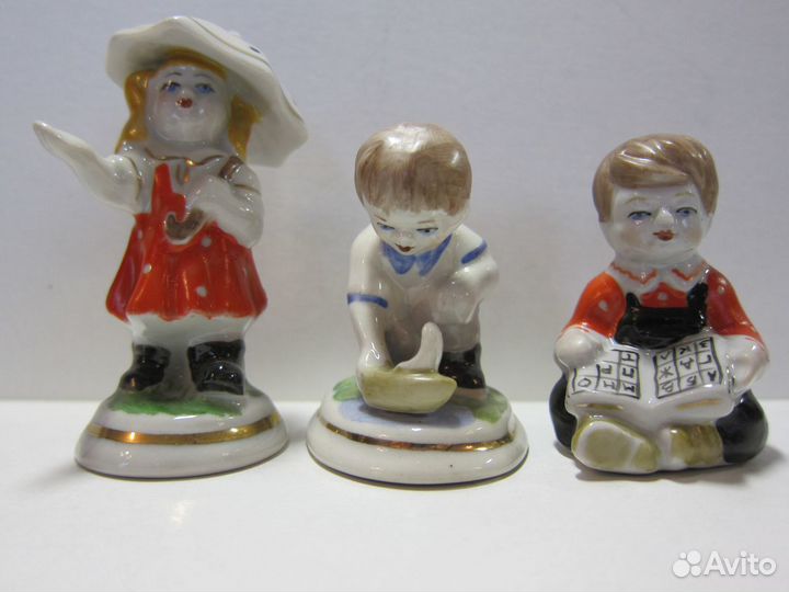 Фарфоровые статуэтки Дети