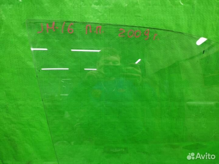 Стекло двери прав. перед. Hyundai Tucson