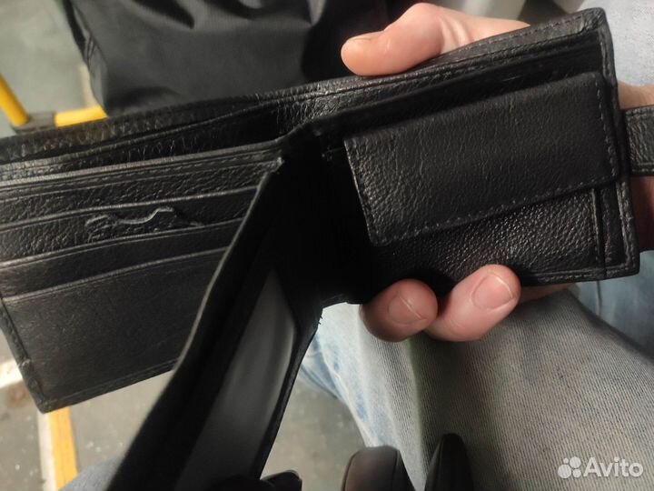 Мужское кожаное портмоне