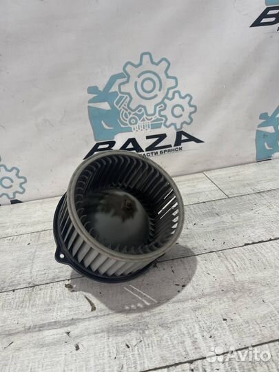 Моторчик печки Kia Cerato 3