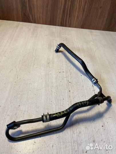 Трубка гура Mitsubishi Pajero V60 4M41