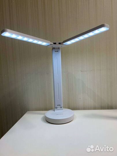Настольная лампа светодиодная аккумуляторная