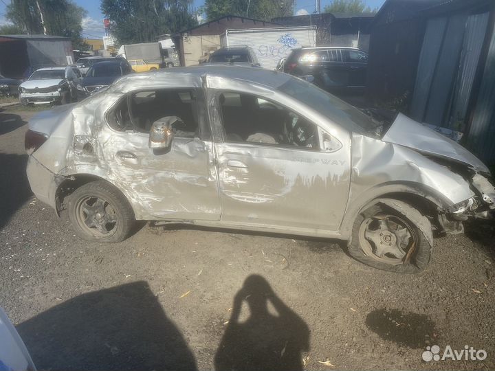 Renault Logan Stepway 1.6 AT, 2019, битый, 41 000 км