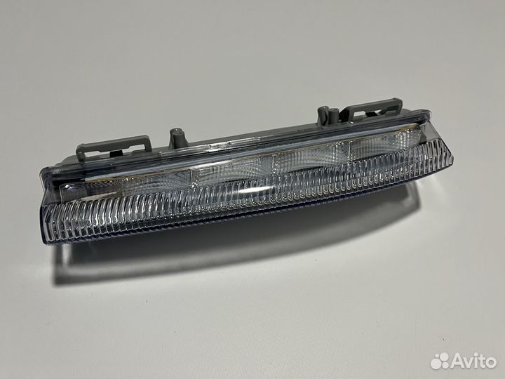 Левая противотуманка Mercedes W212 диодная W204