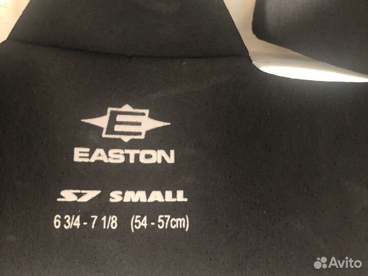 Хоккейный шлем