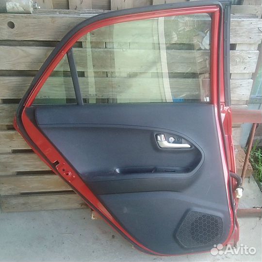 Дверь левая на Kia Picanto