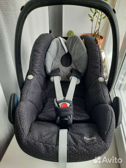 Автолюлька maxi cosi pebble на базе family fix