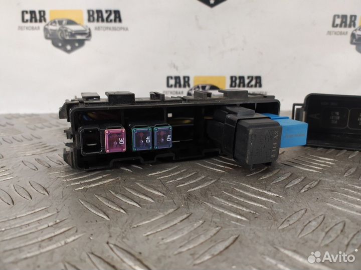 Блок предохранителей малый нижний