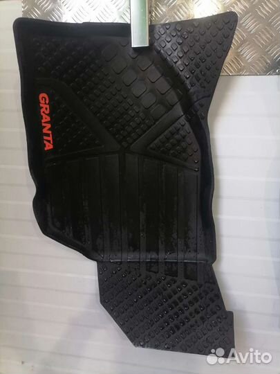 Автомобильные коврики granta