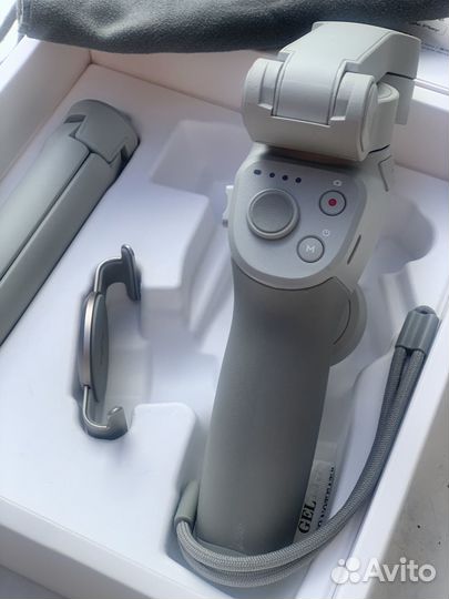 DJI osmo mobile 4 в отличном состоянии