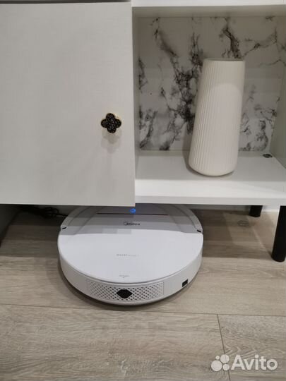 Робот-пылесос Midea VCR03