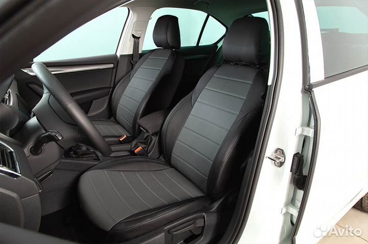 Чехол на nissan qashqai II с подлокотником 2014