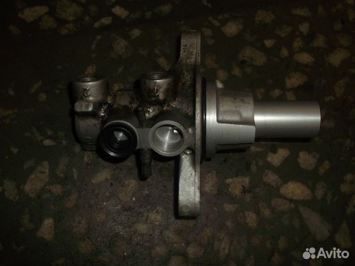 Главный тормозной цилиндр