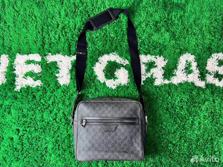 Gucci Black GG Supreme Coated Canvas Messenger Bag