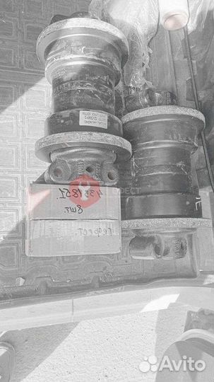 Каток поддерживающий Hitachi EX200LC-2 9178333