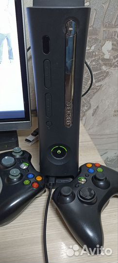 Xbox 360 прошитый freeboot + 14 игр торг