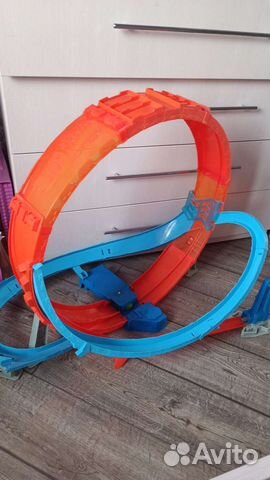 Hot wheels трек гигантская петля