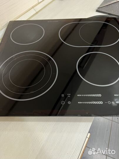 Варочная панель электрическая electrolux