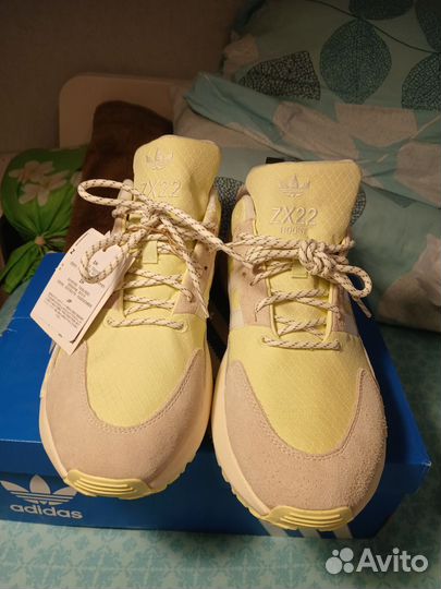 Кроссовки adidas