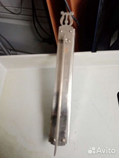 Подставка под ноты. Есть этажерка для нот