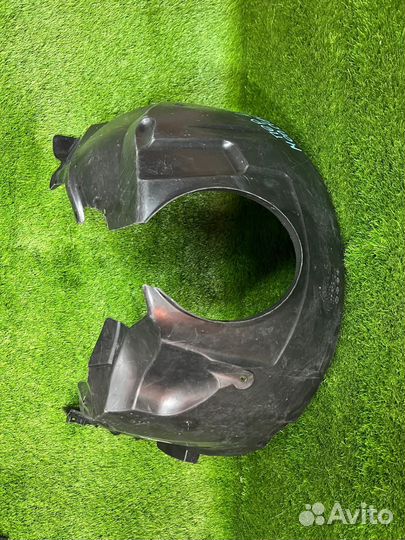 Подкрылок передний левый Ford Mondeo 3