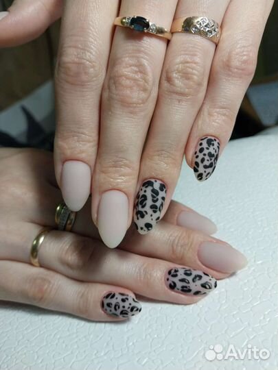 Маникюр, педикюр, наращивание ресниц