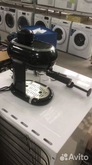 Кофеварка рожковая redmond RCM-1521, черный