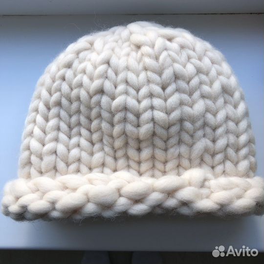 Шапка из мериноса, тёплая и новая