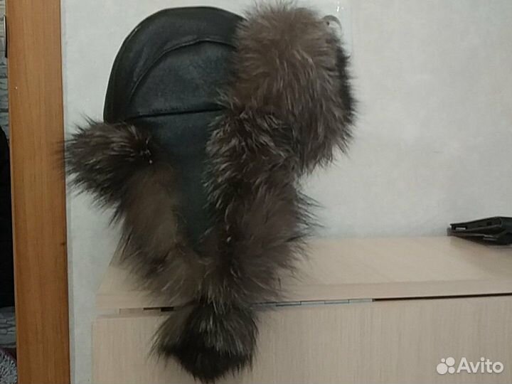 Женская шапка