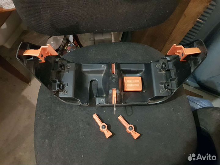 Антивандальный замок Nissan Leaf ze0, AZE0