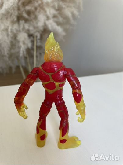 Фигурка Человек-Огонь Бен Тен пластик