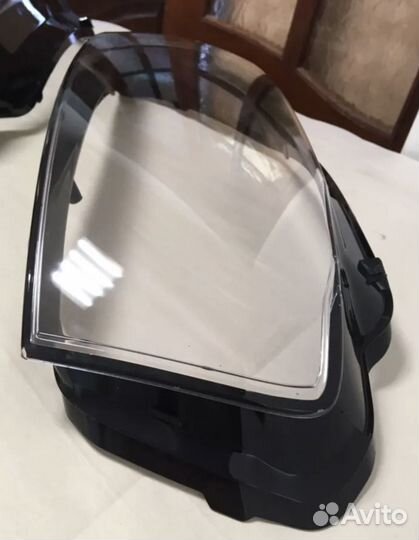 Правое стекло фары Audi A3 8P