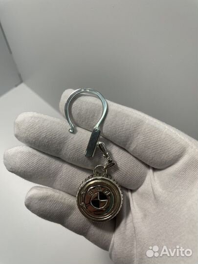 Серебрчный брелок