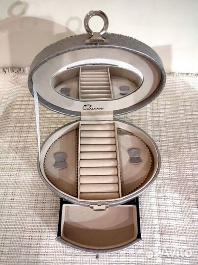 Шкатулка для украшений