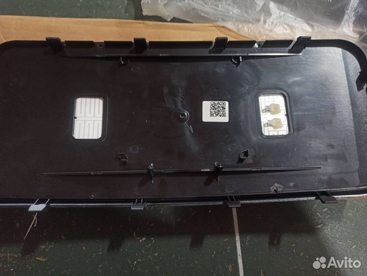 Зеркальный элемент левый