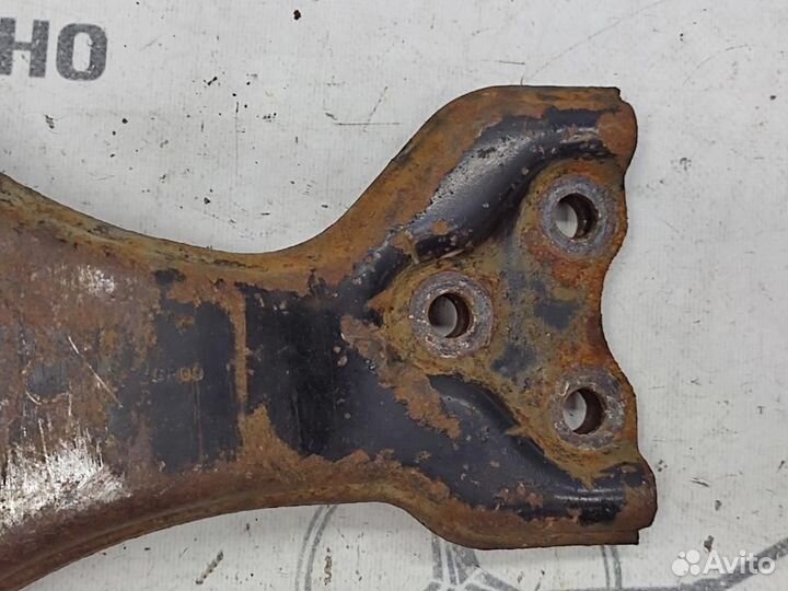 Рычаг передний нижний правый W639 V-class Vito