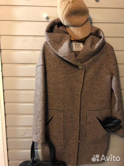 Пальто шерстяное
