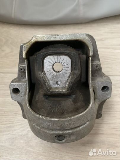 Гидроопора двигателя audi оригинал