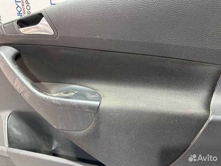 Обшивка двери Volkswagen Passat B6